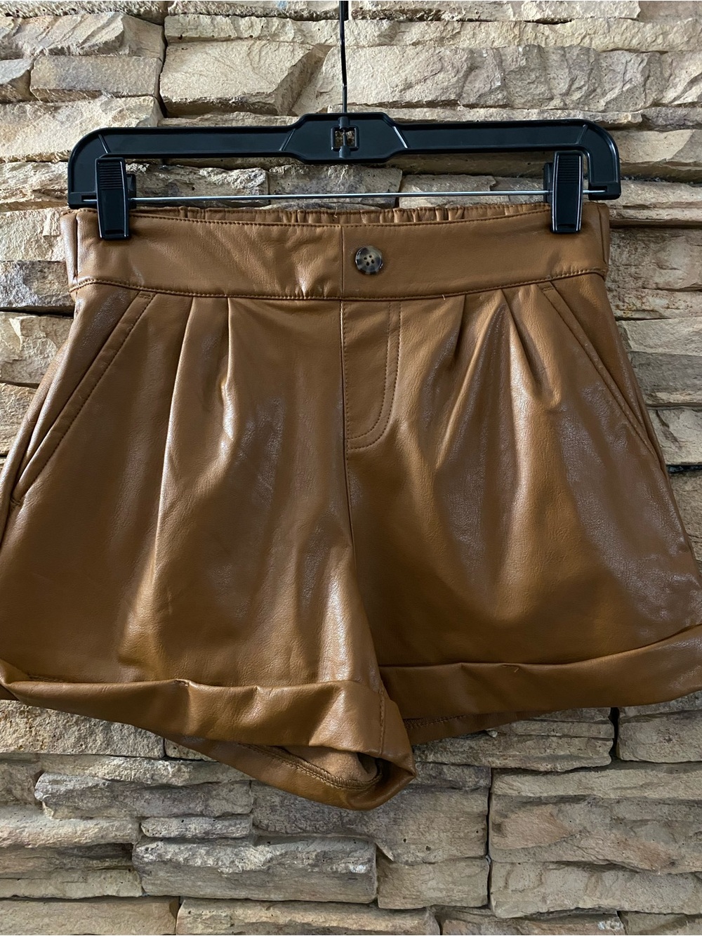 Sincerely Jules Faux Leather Pleated High-Waisted Shorts Size Small